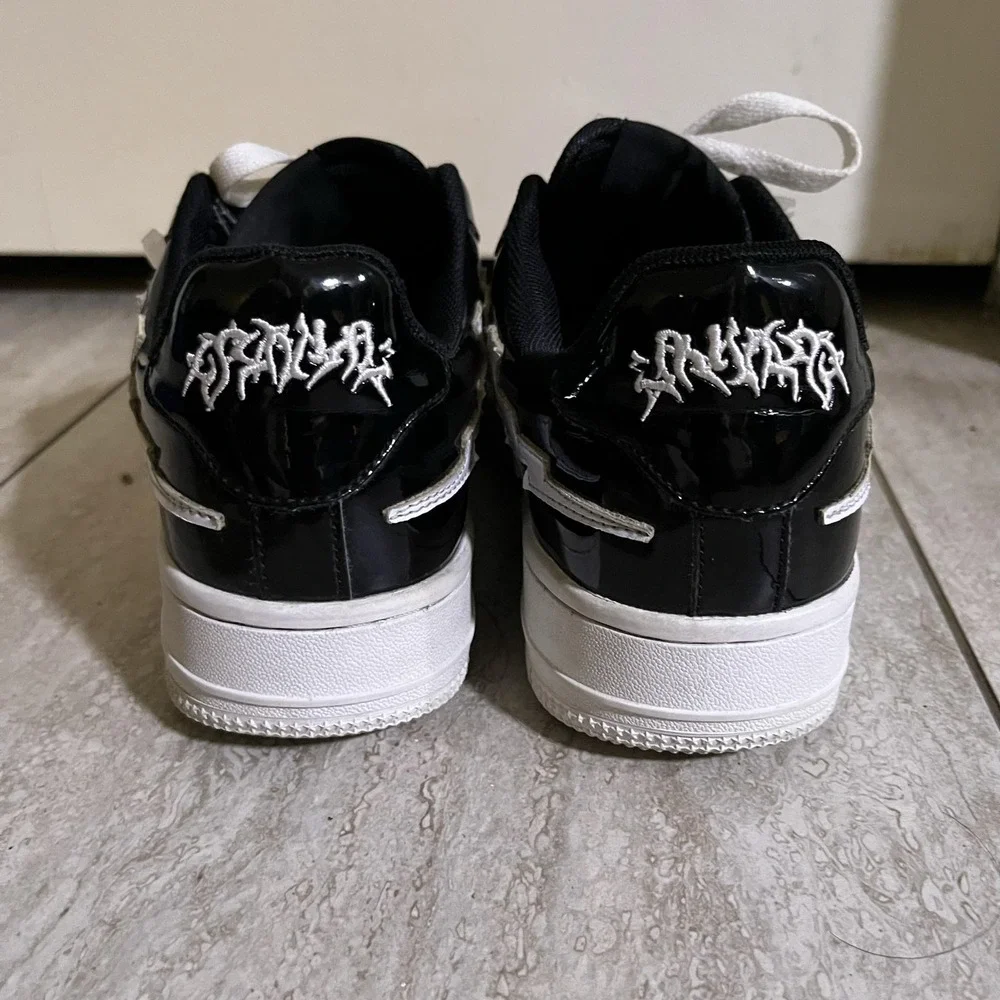 Eternal Shoes Mens Size 9.5 Black White Patent Logo Low Top Sneakers Graffiti